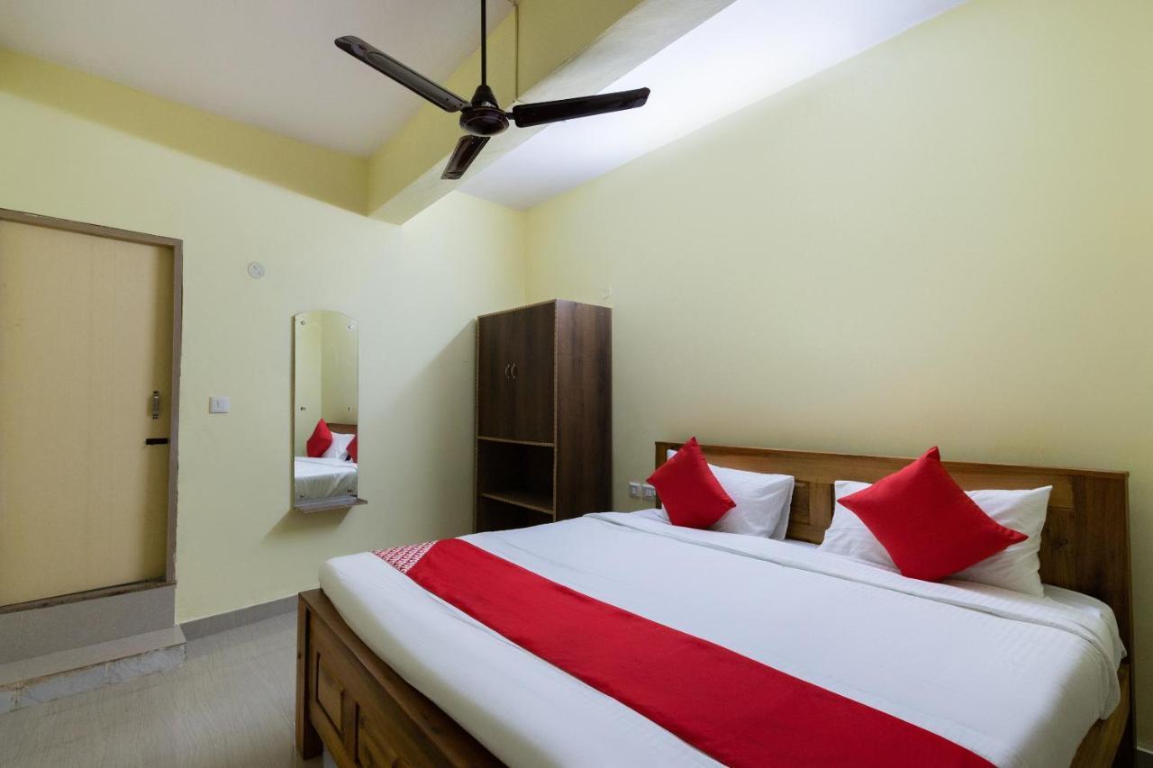 Oyo Kalpataru Lodge Hunsur Exterior photo